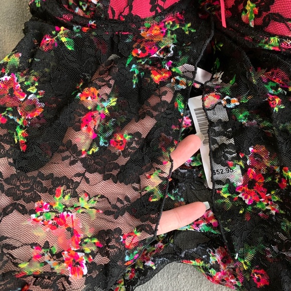 SOLD NWT ✨ 2pc LA VIE EN ROSE Lingerie Set - Picture 6 of 11